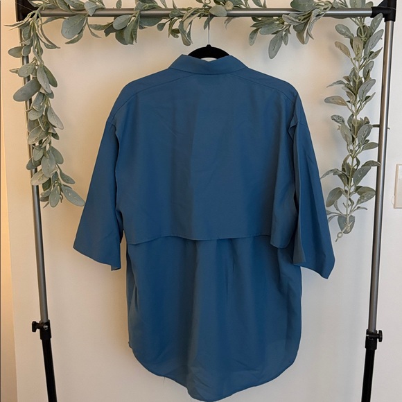 Columbia Top - Picture 3 of 3